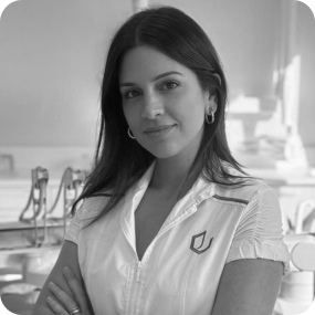 ***Dra. Gisela Garcia - Odontologia general y protesis - Smile Clinic